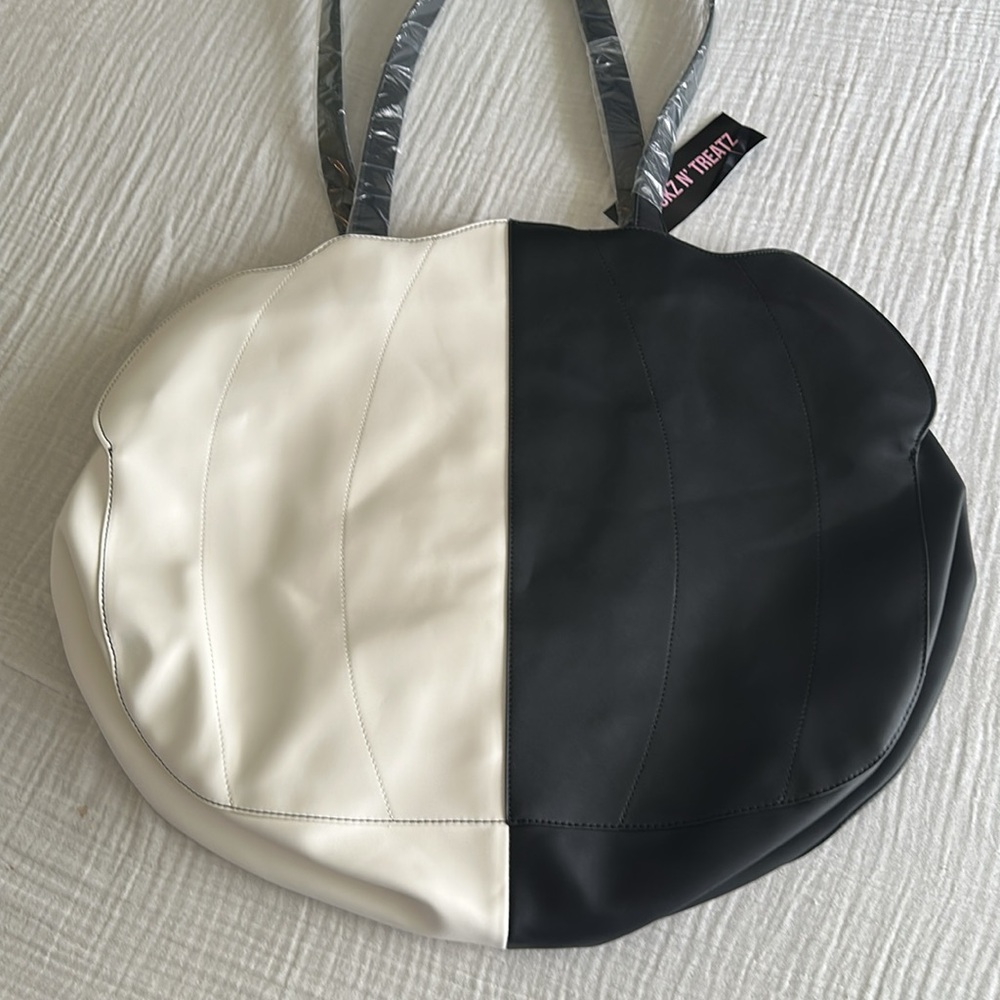 Dolls Kill Black & White Pumpkin Face Tote - Picture 8 of 14